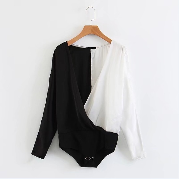 {boutique item} TWO-TONED CROSSOVER BODYSUIT - Picture 4 of 7